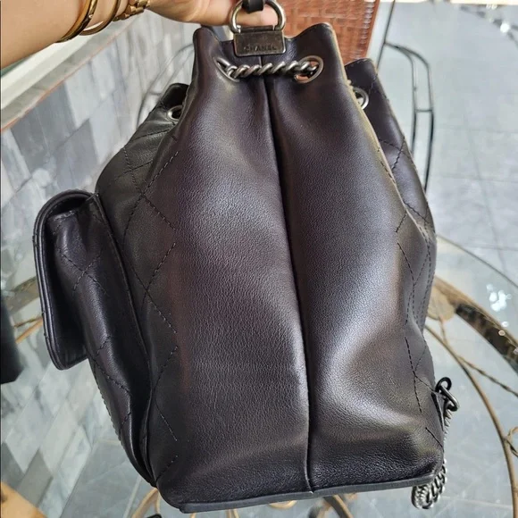 ❌SOLD❌SUPER CUTE!Chanel Bag Black Backpack Quilted Calfskin/Can use as a HandBag - Picture 5 of 16